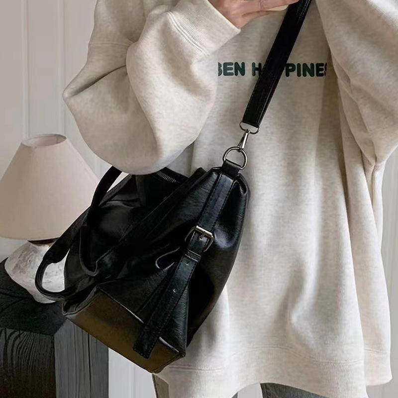 Custom Women's Leisure Travel Tote view 3